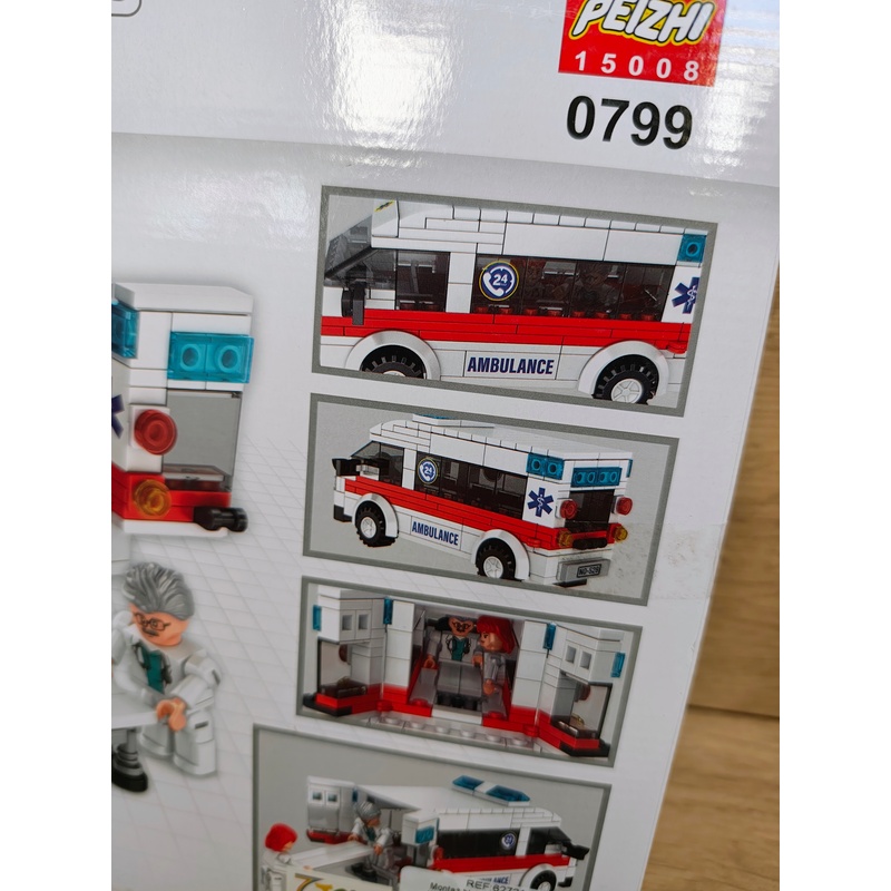 Klocki Auto City Series 0799 karetka/ambulans 255 elem. - obrazek 2
