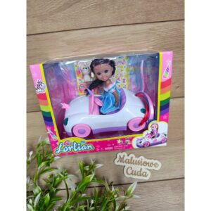 Lalka Lorlian w białym autku